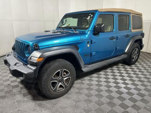 2020 Jeep Wrangler Unlimited Black and Tan 4X4