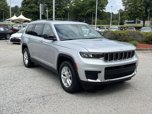 2023 Jeep Grand Cherokee L Laredo 4x2