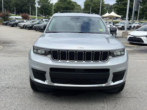 2023 Jeep Grand Cherokee L Laredo 4x2