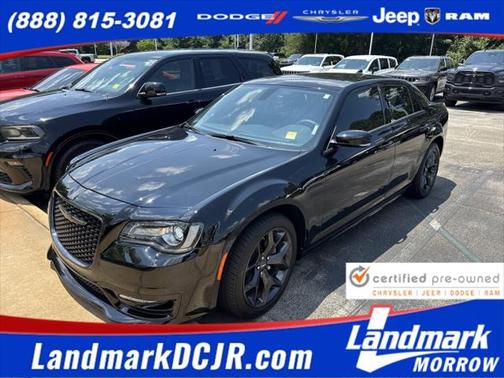 2023 Chrysler 300 Touring L