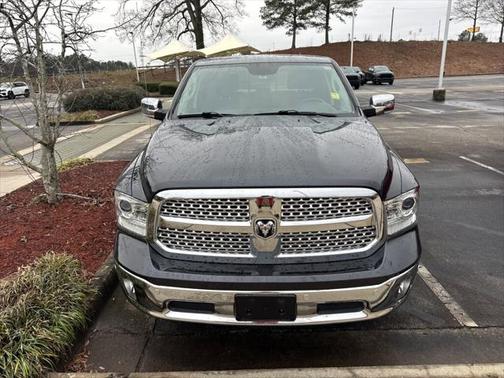 2018 RAM 1500 Laramie Crew Cab 4x4 57' Box