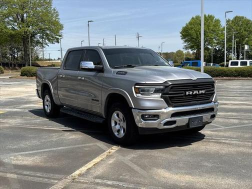 2019 RAM 1500 Laramie Crew Cab 4x4 57' Box