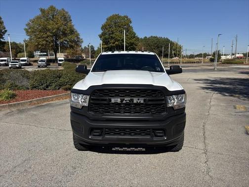 2022 RAM 3500 Tradesman Crew Cab 4x4 8 Box