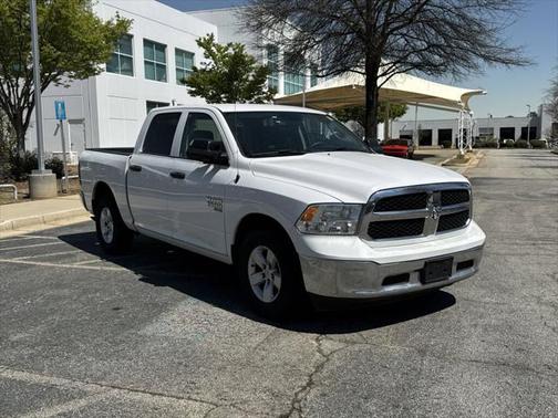2022 RAM 1500 Classic SLT Crew Cab 4x2 57' Box