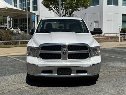 2022 RAM 1500 Classic SLT Crew Cab 4x2 57' Box
