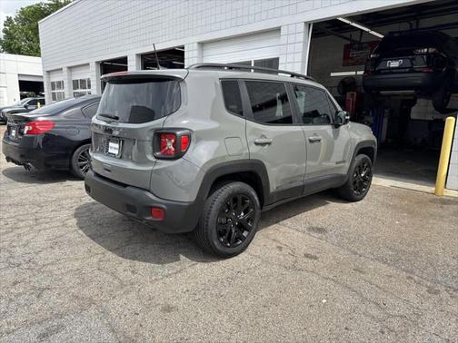 2022 Jeep Renegade Altitude 4x4