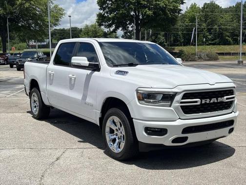 2022 RAM 1500 Big Horn Crew Cab 4x4 57' Box