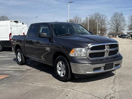 2021 RAM 1500 Classic SLT Crew Cab 4x4 57' Box