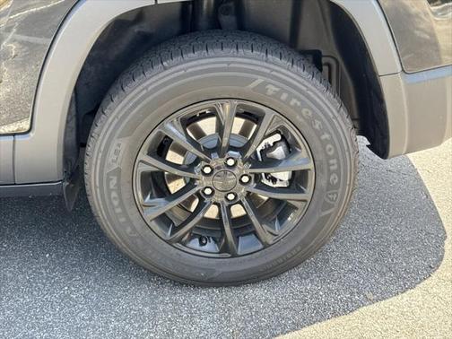 2023 Jeep Cherokee Altitude Lux 4x4