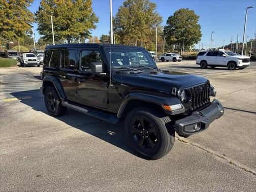 2023 Jeep Wrangler 4-Door Sahara Altitude 4x4