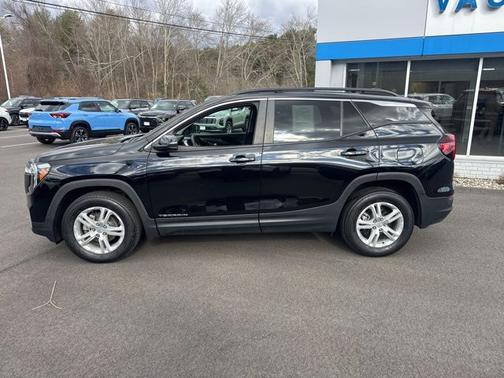 Ebony Twilight Metallic 2023 GMC Terrain SLE