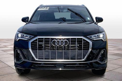 2025 Audi Q3 Premium 45 TFSI S line quattro Tiptronic