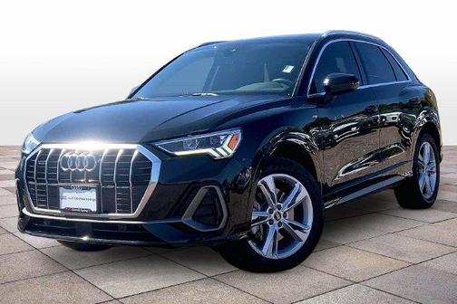 Mythos Black Metallic 2023 Audi Q3 45 S line Premium