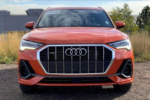 2025 Audi Q3 Premium 45 TFSI S line quattro Tiptronic