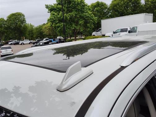 White Frost Tri-Coat 2022 GMC Yukon XL DENALI