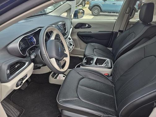 2020 Chrysler Pacifica Hybrid Limited