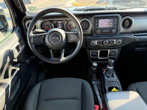 2020 Jeep Gladiator Sport