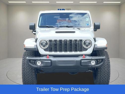 Bright White Clearcoat 2026 Jeep Wrangler Rubicon