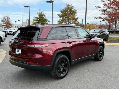 2024 Jeep Grand Cherokee Laredo