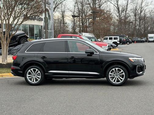 2025 Audi Q7 55 Premium Plus
