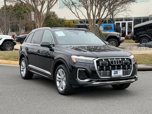2025 Audi Q7 55 Premium Plus