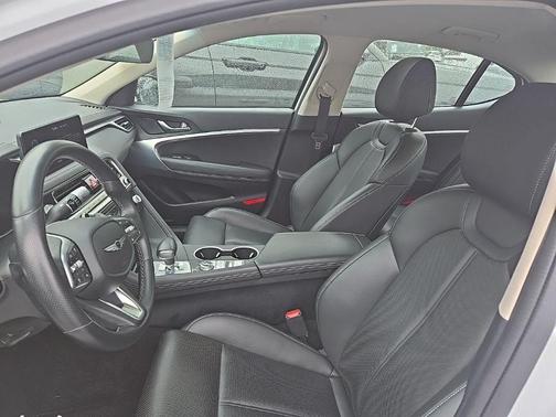 2024 Genesis G70 2.5T