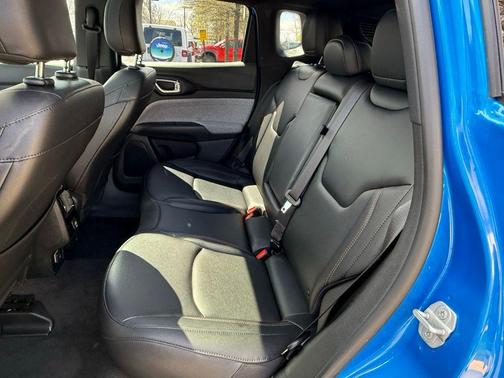 2023 Jeep Compass Latitude Lux