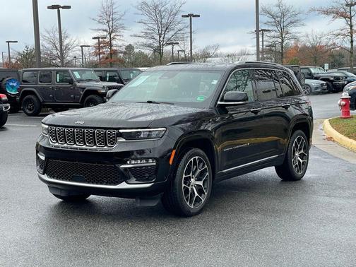 2022 Jeep Grand Cherokee Summit