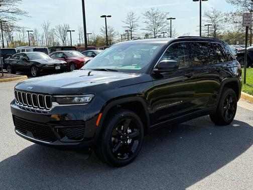 2024 Jeep Grand Cherokee Laredo