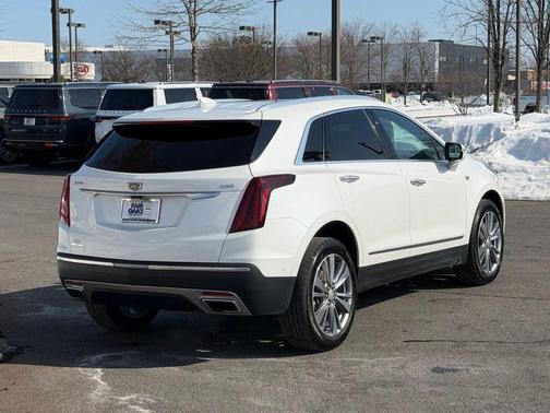 2024 Cadillac XT5 Premium Luxury