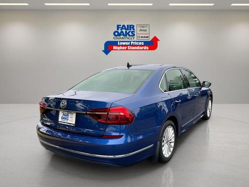 2017 Volkswagen Passat 1.8T SE