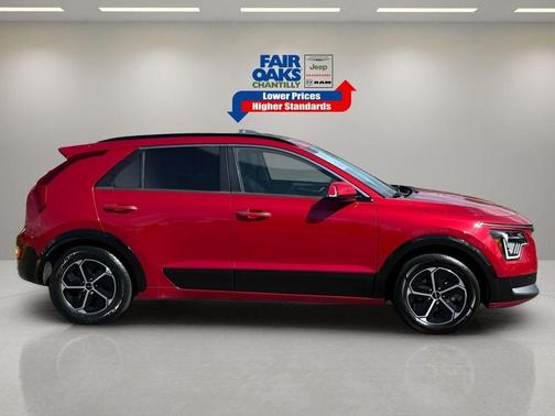 2023 Kia Niro SX