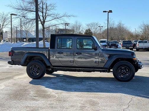 2024 Jeep Gladiator Sport