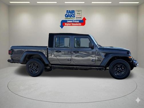 Granite Crystal Clearcoat Metallic 2024 Jeep Gladiator Sport