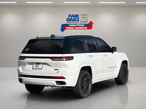 2025 Jeep Grand Cherokee Summit
