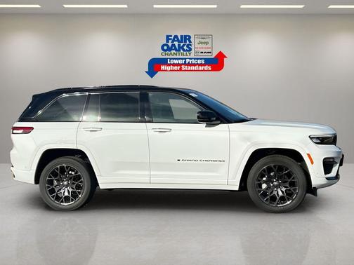 2025 Jeep Grand Cherokee Summit