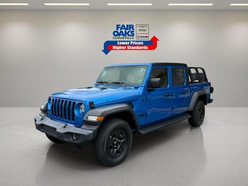 2022 Jeep Gladiator Sport