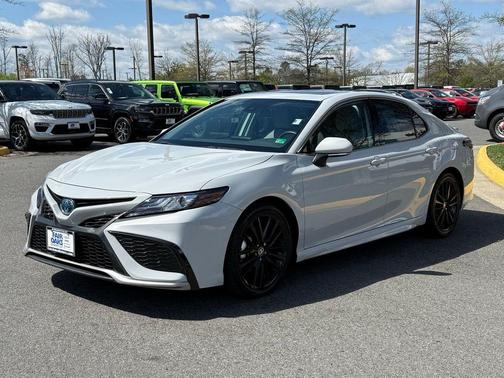 2024 Toyota Camry Hybrid XSE