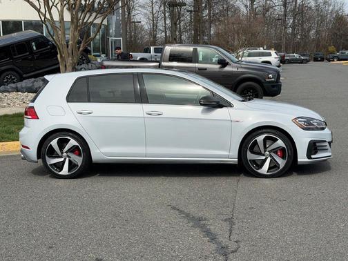 2018 Volkswagen Golf GTI 2.0T SE 4-Door