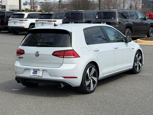 2018 Volkswagen Golf GTI 2.0T SE 4-Door