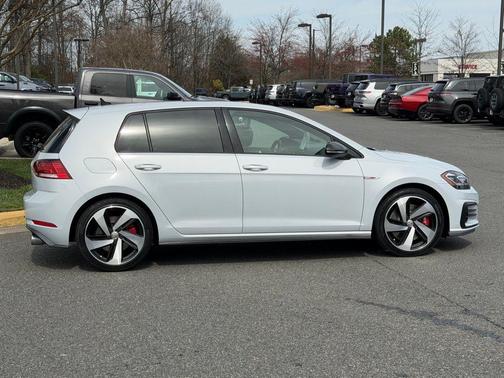 2018 Volkswagen Golf GTI 2.0T SE 4-Door