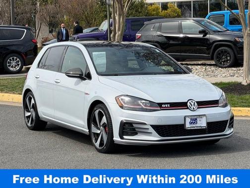 White Silver Metallic 2018 Volkswagen Golf GTI 2.0T SE 4-Door