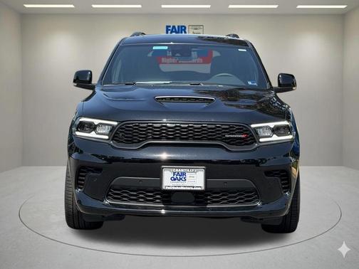 DB Black Crystal Clearcoat 2026 Dodge Durango GT Plus HEMI V8