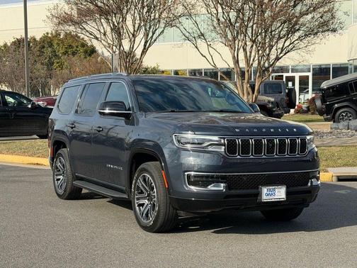 2024 Jeep Wagoneer Base