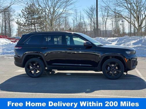 Diamond Black 2026 Jeep Grand Cherokee Limited