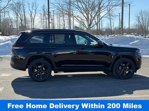 Diamond Black 2026 Jeep Grand Cherokee Limited