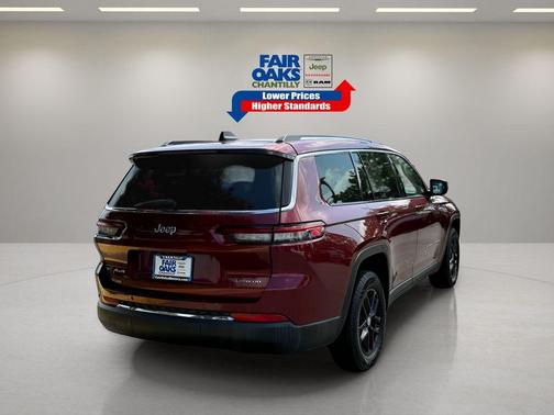 2022 Jeep Grand Cherokee L Laredo