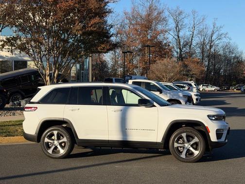 2023 Jeep Grand Cherokee 4xe Base