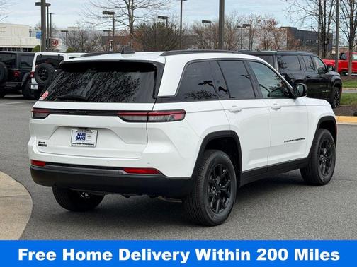 2026 Jeep Grand Cherokee Laredo