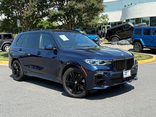 2021 BMW X7 M50i